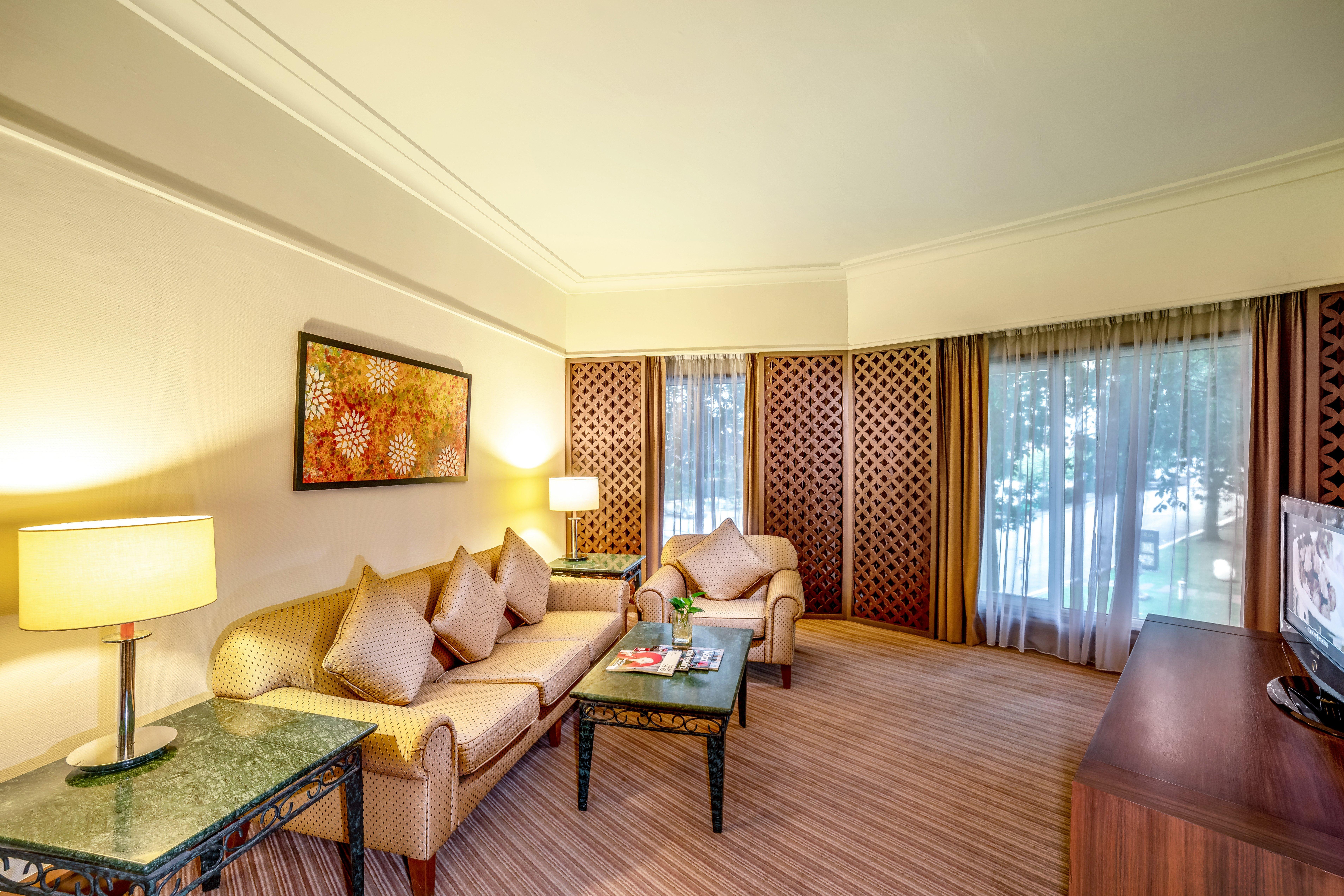 Glenmarie Hotel And Golf Resort Shah Alam Exteriér fotografie A suite at the hotel
