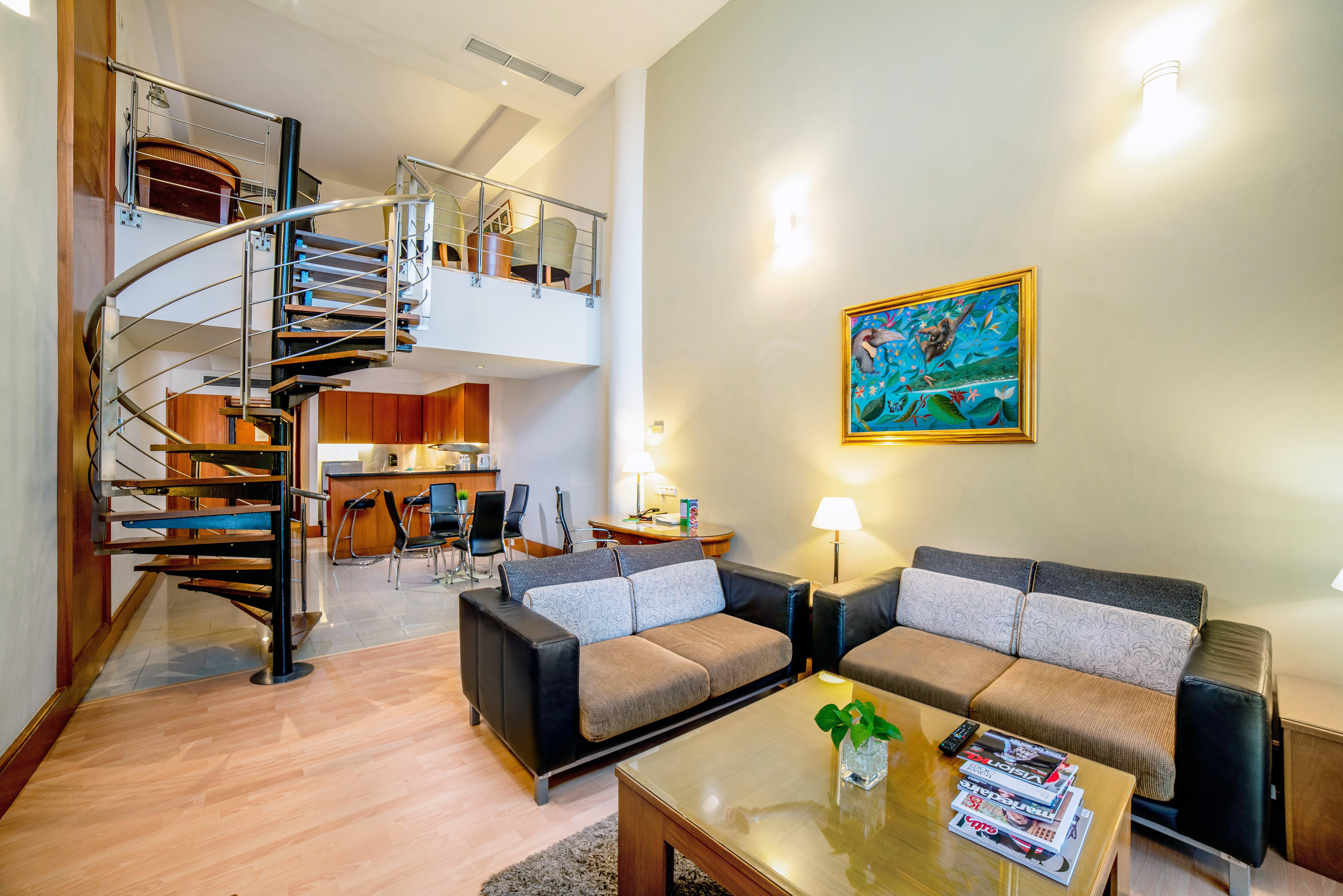 Glenmarie Hotel And Golf Resort Shah Alam Exteriér fotografie A duplex suite at the Park Plaza Victoria